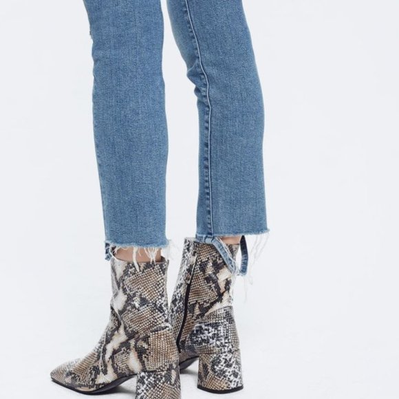 NEVER WORN Mother Denim High Wasted Rascal Ankle in Love Gun Size 24 - Picture 8 of 15